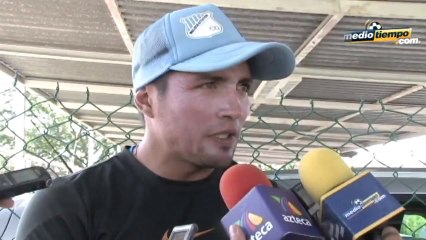 Pinto quiere seguir en México, no planea retornan al futbol chileno