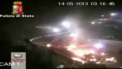 Attacchi NoTav, il video dell'assalto in Val di Susa