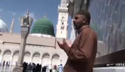 04 Ek Main Hi Nahi Un Par Qurban  (live Madina pak ) Mazhar Faridi Okara