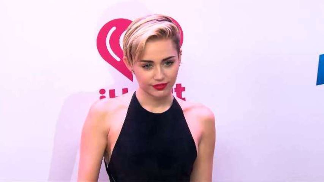 Miley Named MTV's Artist of the Year