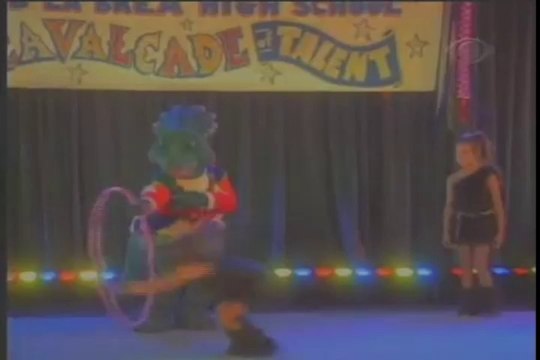 Familia Dinossauros em Português - Ep 50 Completo - Charlene e Seus Incríveis Humanos