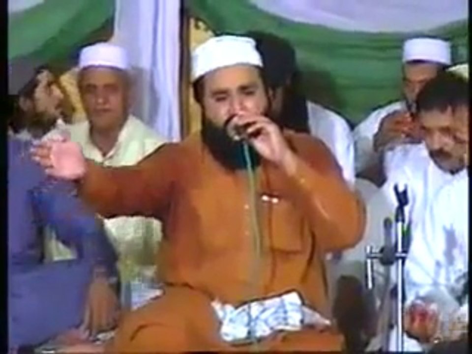 کلام حضرت اشیخ پیر سید نصیر الدین نصیر گیلانی رحمتہ الله علیہ  ..لو مدینے کی تجلی سے لگائے ہوئے ہیں