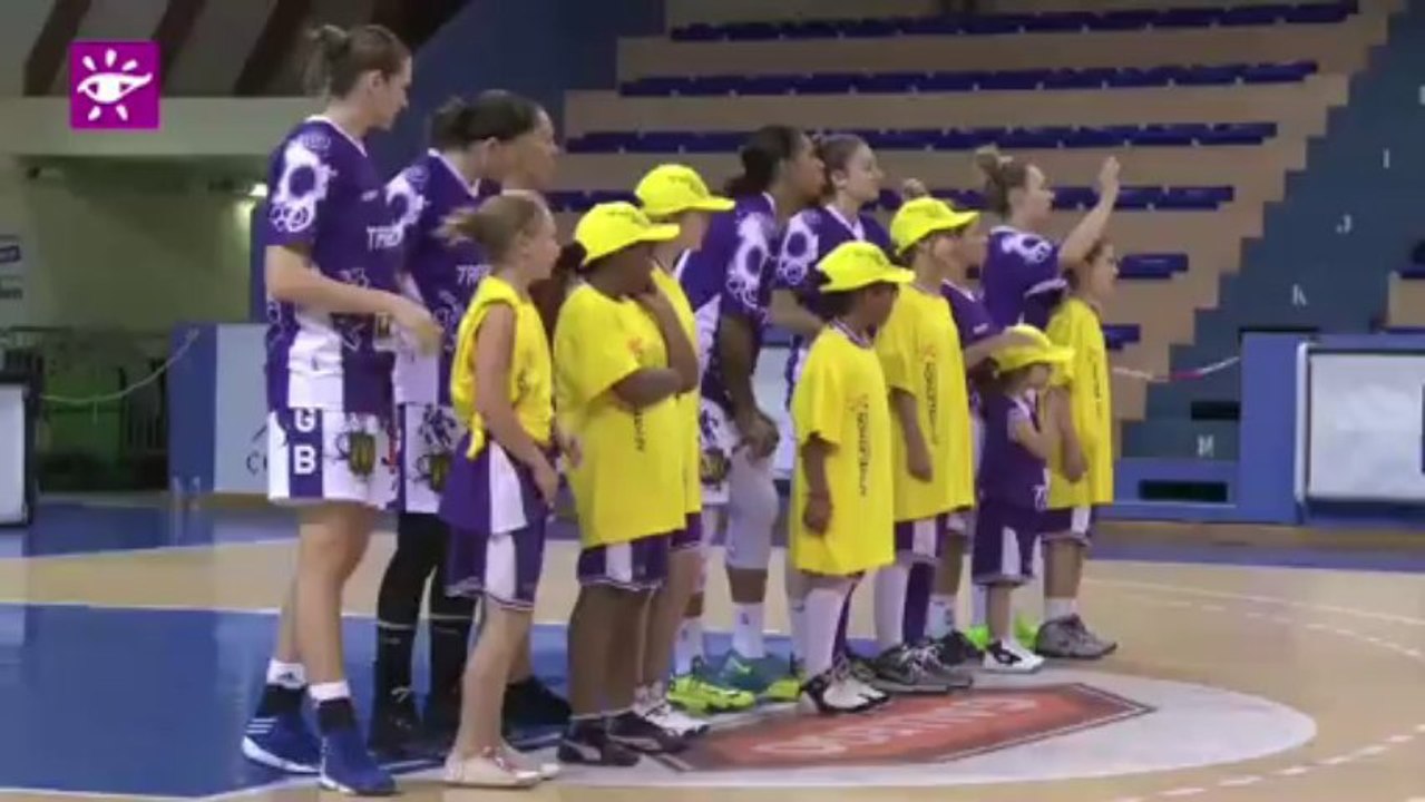 Téléthon 2013 : Lancement d'une rencontre de basketball à Tarbes (65)