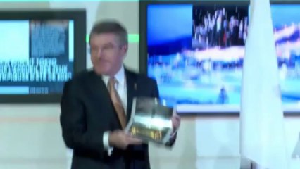 Bach prende il timone di una barca olimpica allo sbando