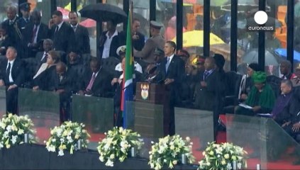 Mandela cenazesindeki sahte çevirmen ve kıskanç First Lady sosyal medyayı salladı