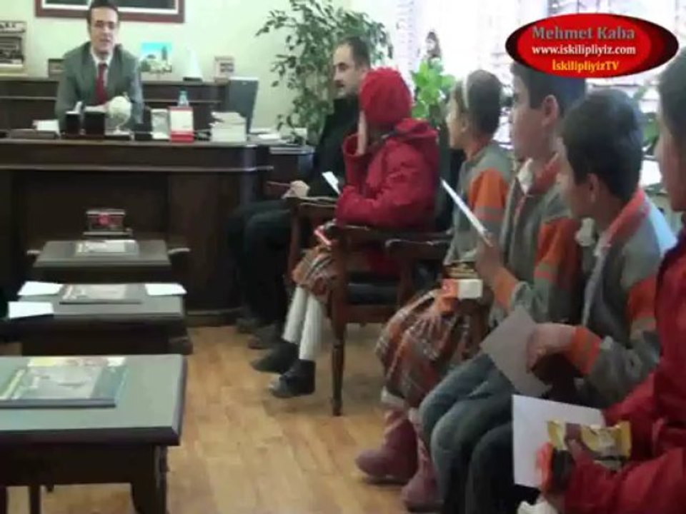 İskilip Kaymakamı Şuayip Gürsoy´u Öğrenciler Ziyaret Etti.