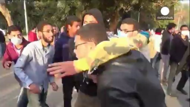 Mısır'da mahkeme İhvan liderlerinin yargılandığı davadan çekildi