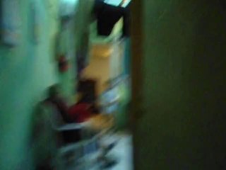 Atacando al camarógrafo.