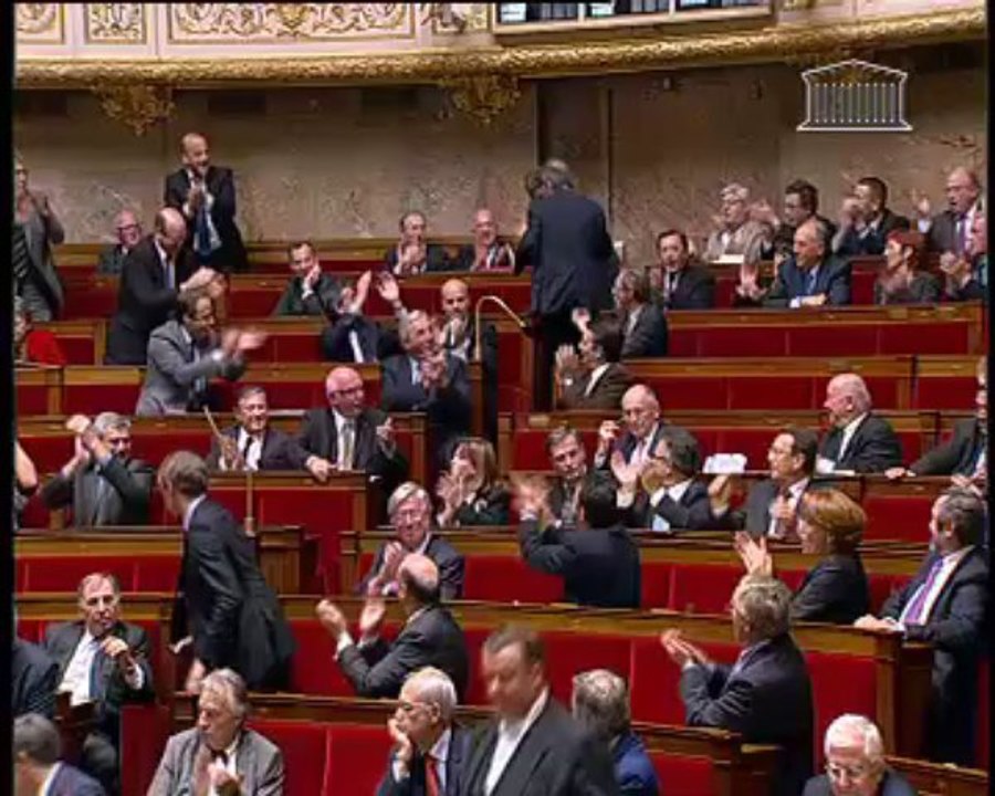 INTERDICTION DU CUMUL DE MANDATS PARLEMENTAIREET EXÉCUTIF LOCAL (Vote solennel) - Mardi 19 Octobre 2010