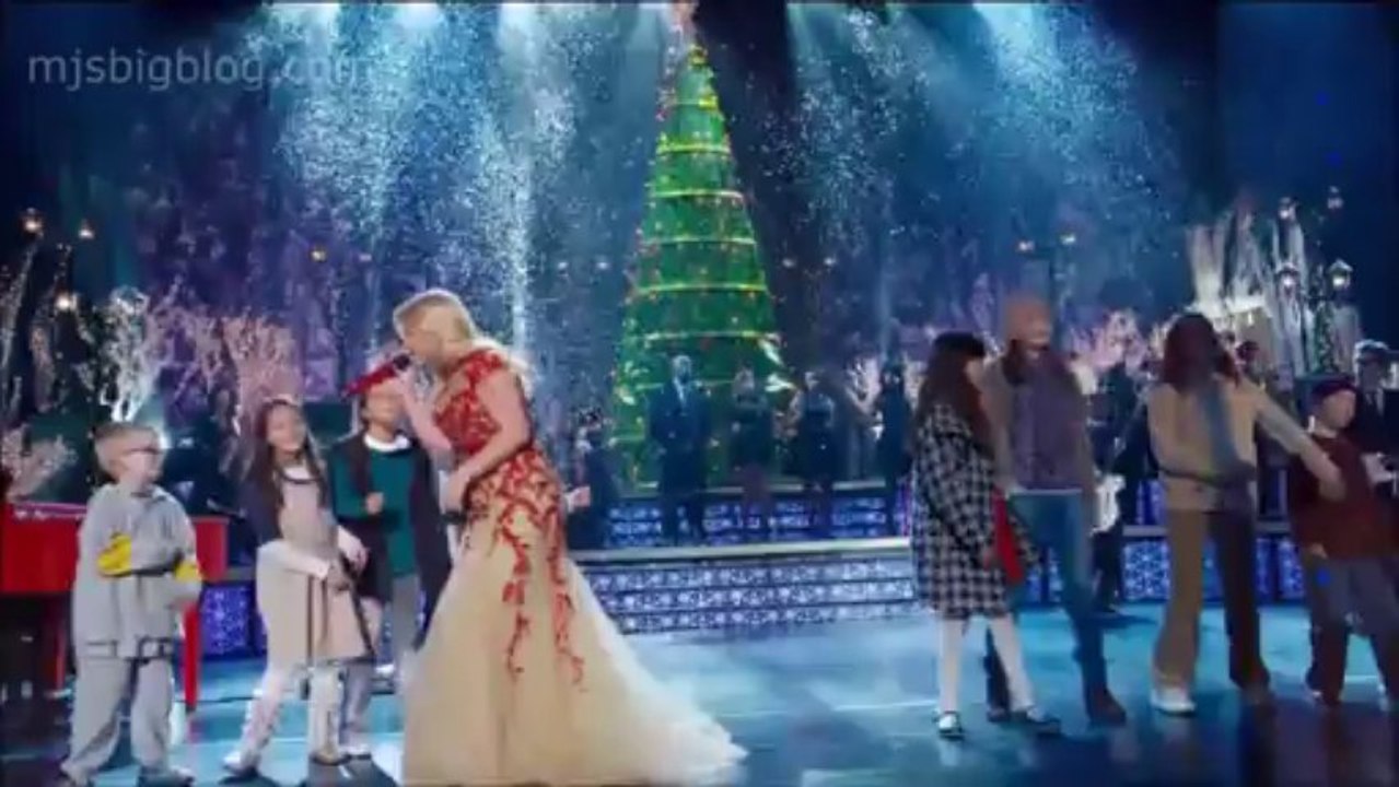 Kelly Clarkson Underneath The Tree video