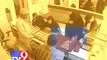 CCTV captures burqa clad thieves at jewelery shop, Ahmedabad - Tv9 Gujarat