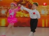 5 year old amazing dancers - must see this wonderful dance