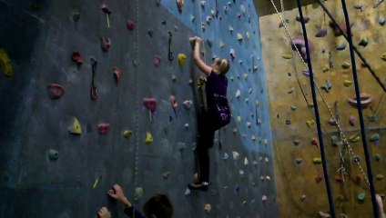 Alcatel Idol Mini, тест камеры - на скалодроме