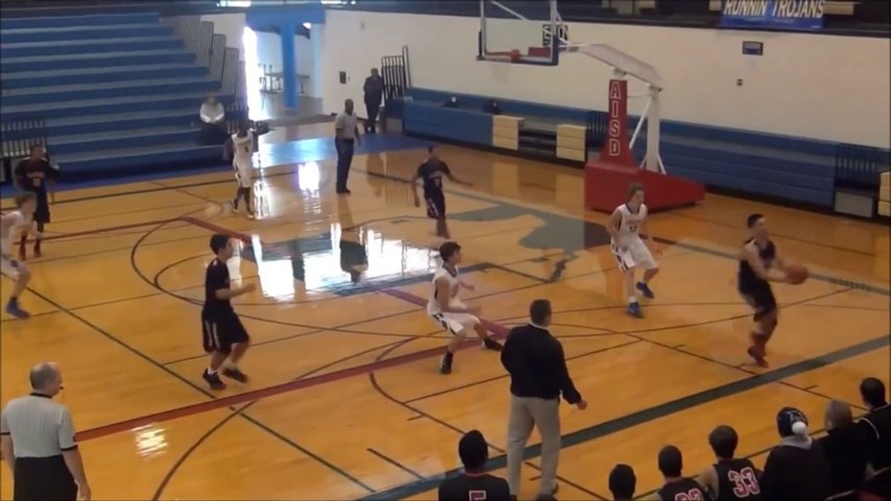 Sauver une touche et marquer un 3 points dos tourné !!