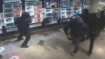 Mobile Phone Steaming Thieves Are Jailed - Video