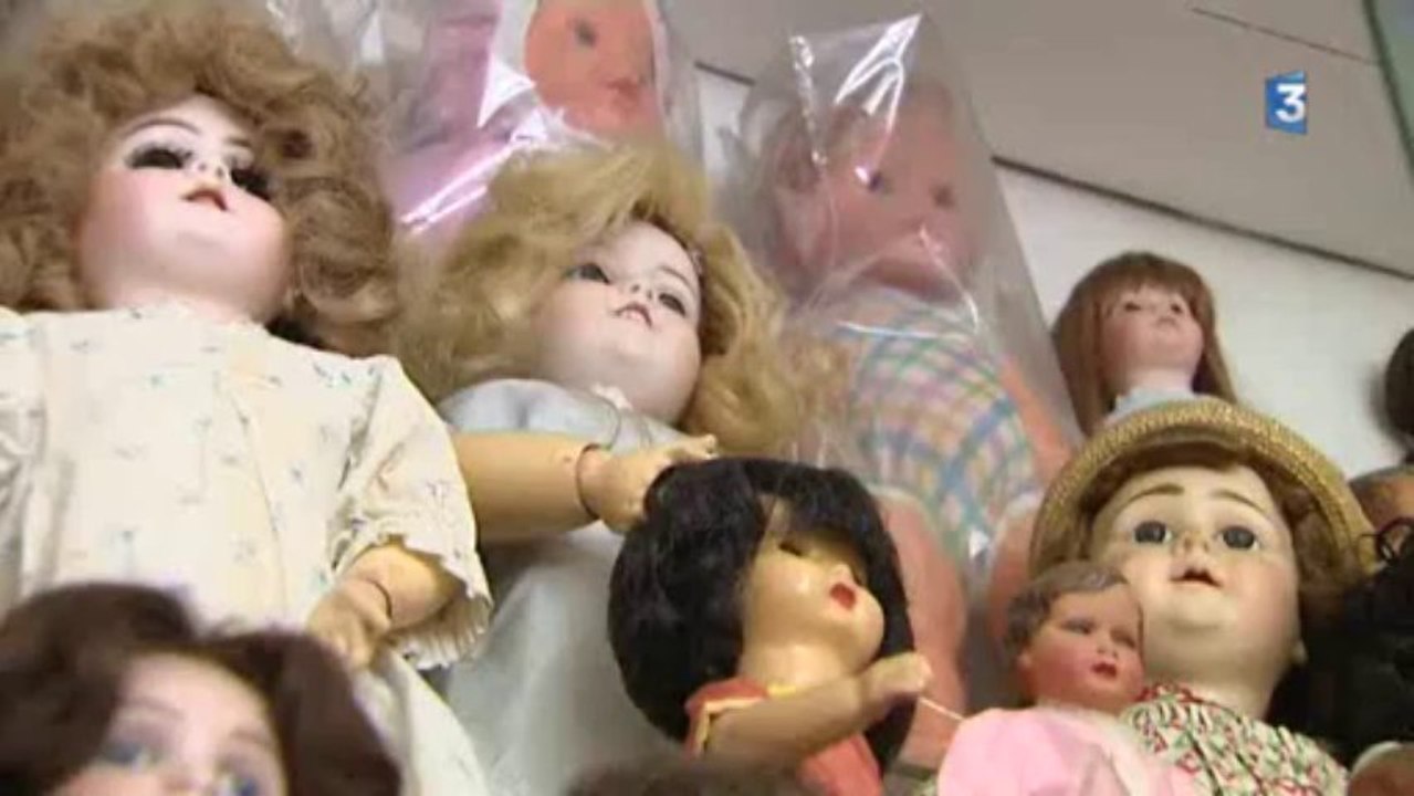 La clinique des poupées, c'est  à Montpellier