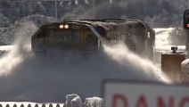 Comboio limpa neve de uma forma estupenda