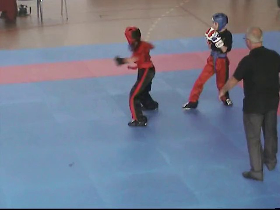 NOEL CLAUDIA FULL CONTACT