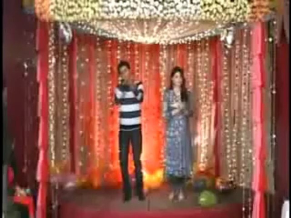 Gul Panra & Shaaz Khan Tape,Tappy Tapizy pashto nice new song 2012
