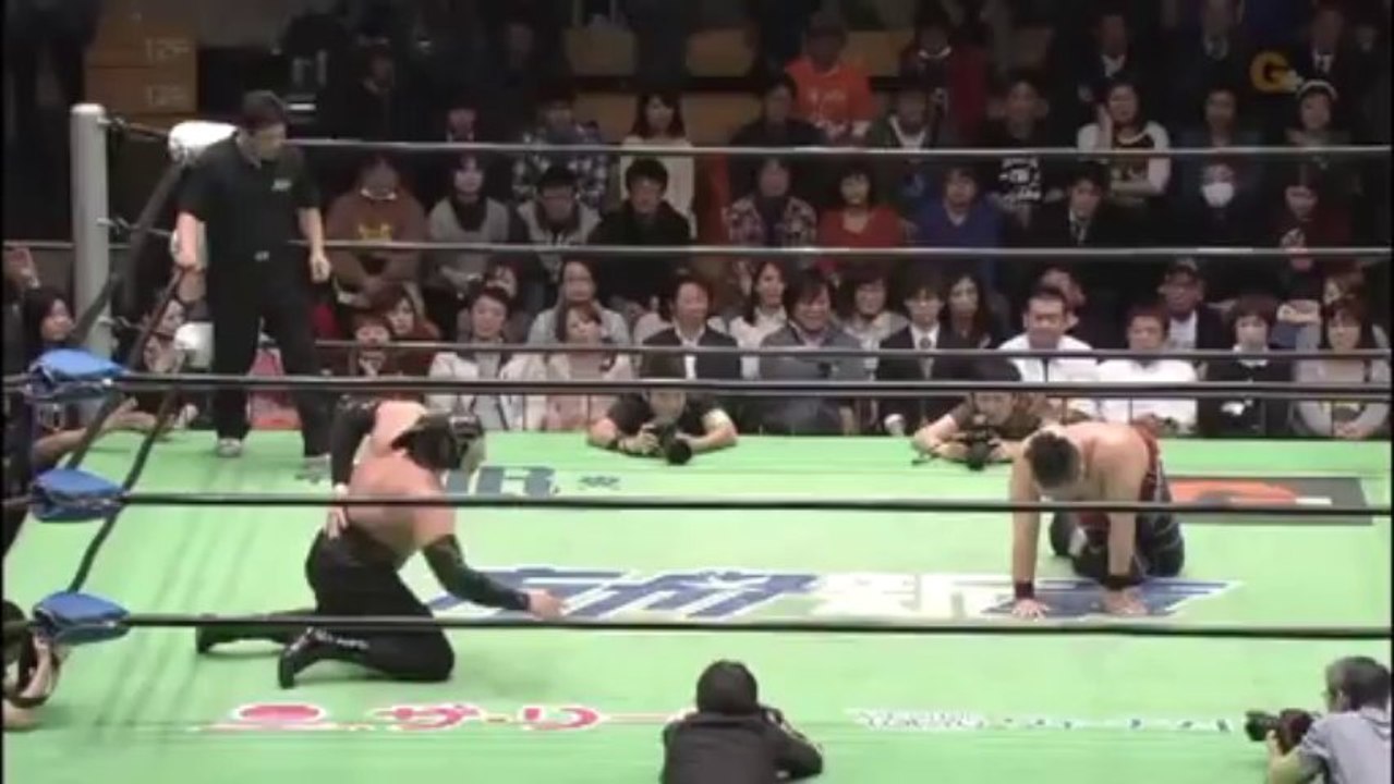 Mohammed Yone vs MAYBACH Taniguchi  (NOAH)