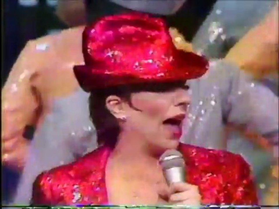 LIZA MINNELLI - City Lights (from 'The Act')