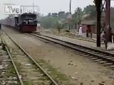 Video of Bangladesh train roof riding - Train accident