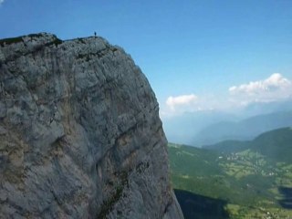Une petite gamelle a 2011 m sur balcon  Est Vercors