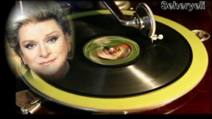 Zeki Müren ♪♪♪ Dün Gördüm Onu Göğsüne Bir El Gülü Taktı