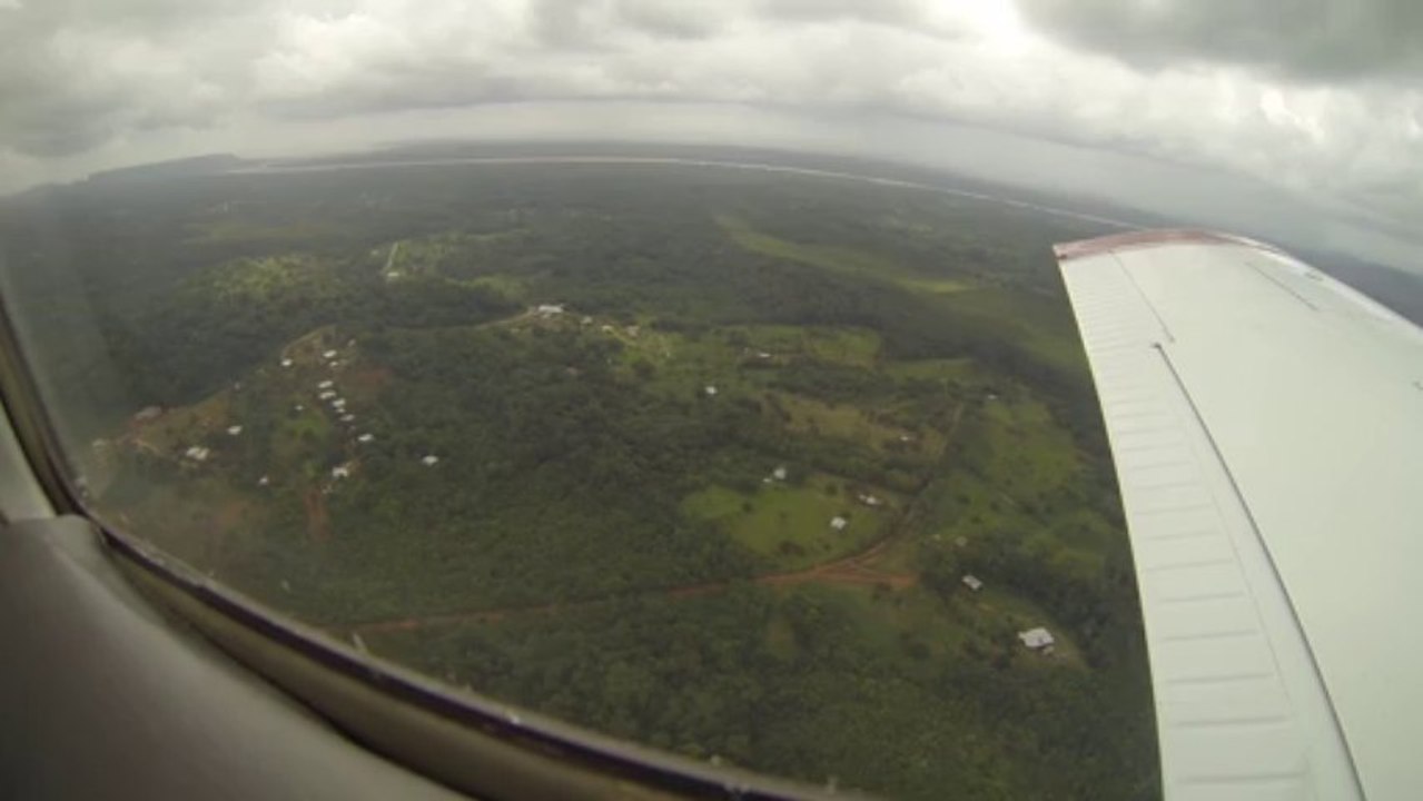 Flying in French Guiana : Take Off from Cayenne AirPort going to Cacao