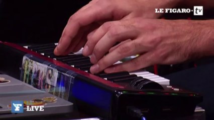 Les BB Brunes chantent "Bye Bye" en live