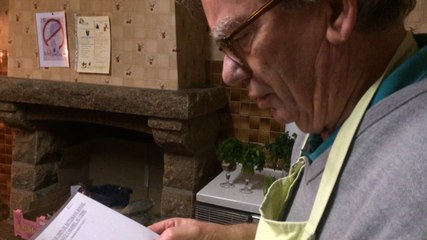 Les hommes à la cuisine