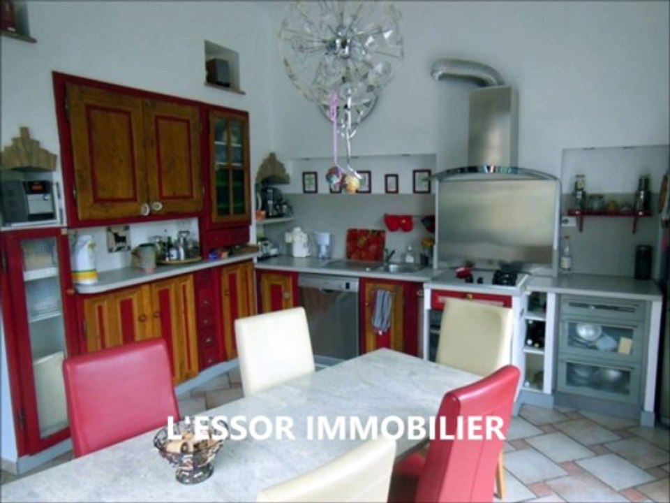 NIMES Centre belle Maison en pierre à 5 mn de la Maison Carrée