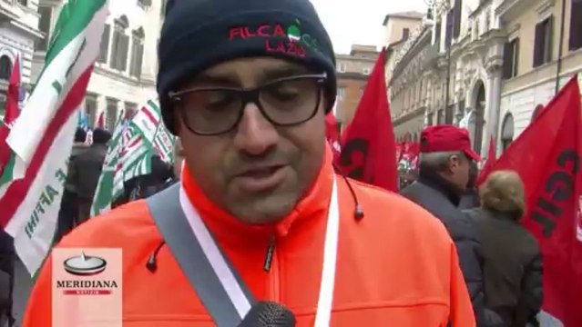 Edilizia, sindacati in piazza per chiedere contratto subito