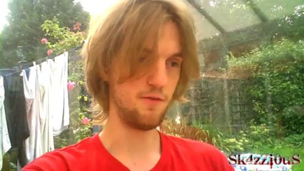 Watching Mobile Phone Quality On a Big Screen - Vlog Day 13 21/08/2011