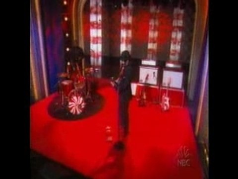 White Stripes Seven Nation Army live