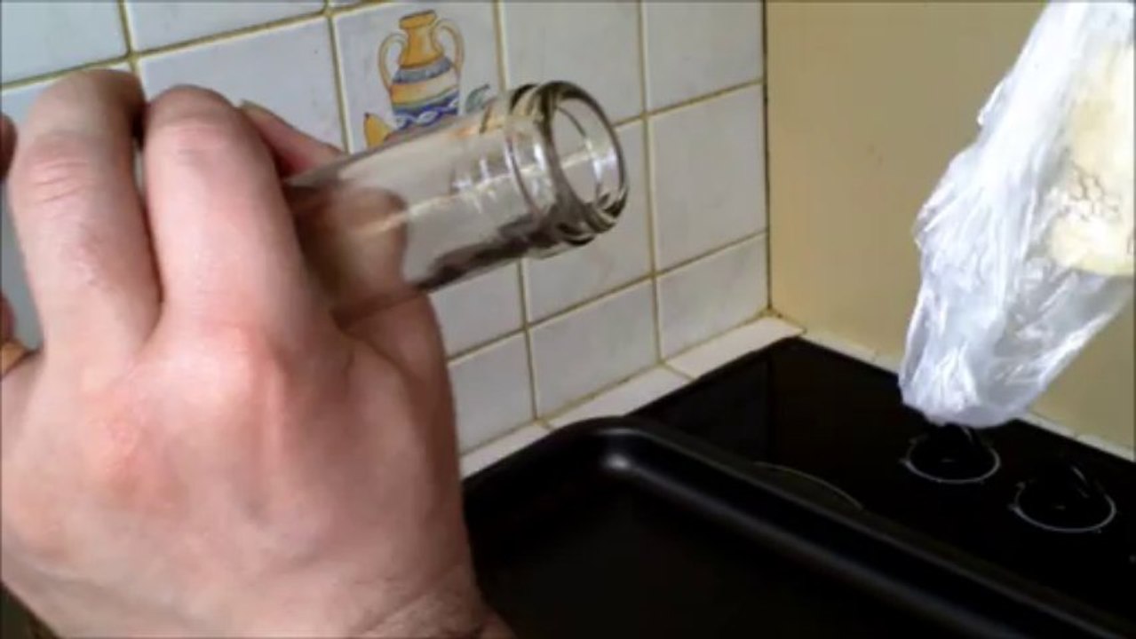 astuces pour enlever un bouchon coincé dans une bouteille