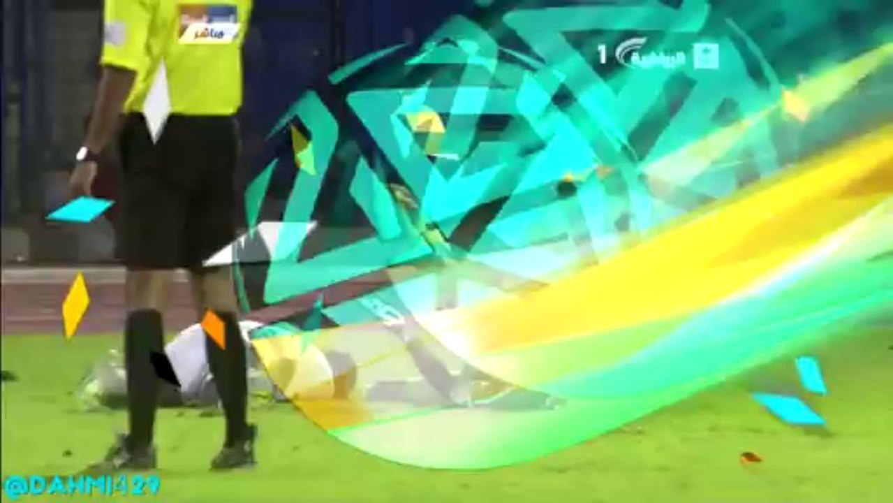 دخول ابراهيم هزازي بيده على منصور الحربي والحكم يتجاهل - الاهلي 0-2 الاتفاق 13/12/2013 HD