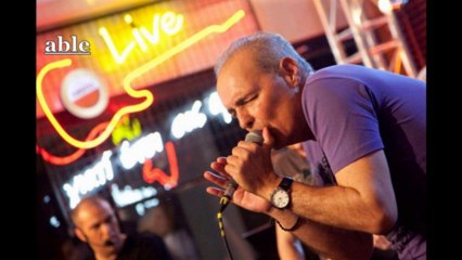 Υπάρχουν χρυσόψαρα εδώ --- Μάνος Ξυδούς