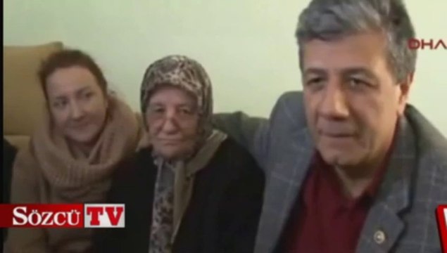 Mustafa Balbay annesinin elinden börek yedi