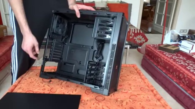 Deballage - Unboxing Boitier PC Corsair Carbide 300R