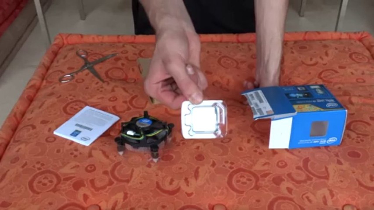 Deballage - Unboxing Intel Core i7 4770k | Haswell | socket 1150