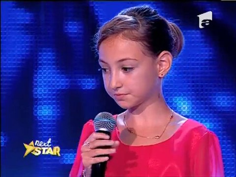 La nouvelle Star en Roumanie - Une fille de 12 ans chante Je suis malade