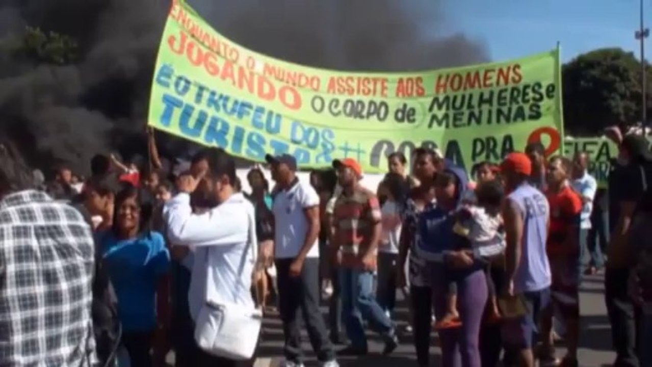 WM 2014: Nächster Toter! Arbeiter stürzt aus 35 Meter