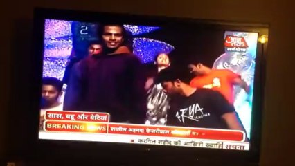 Sanaya Irani in golden awards Color tv. SBB