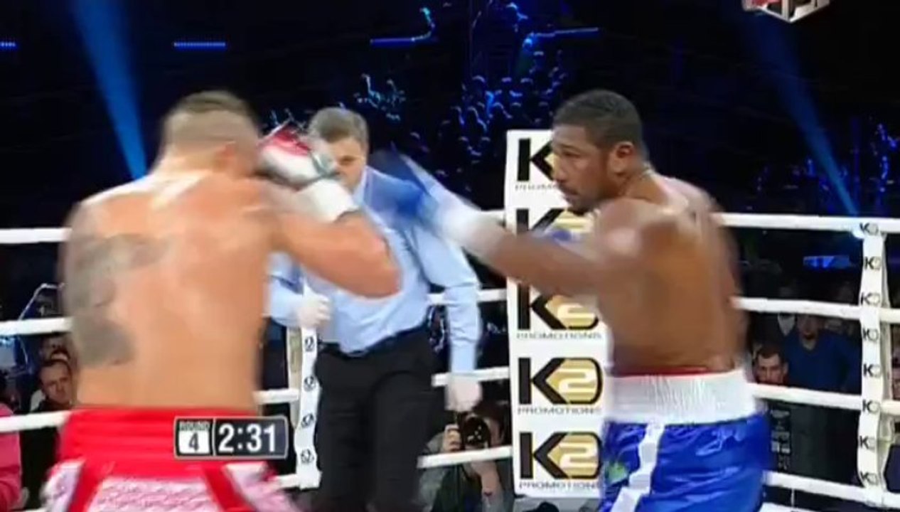 2013-12-14 Oleksandr Usyk vs Epifanio Mendoza