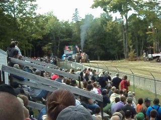International 706 Super Farm Diesel Tractor Pull FAIL
