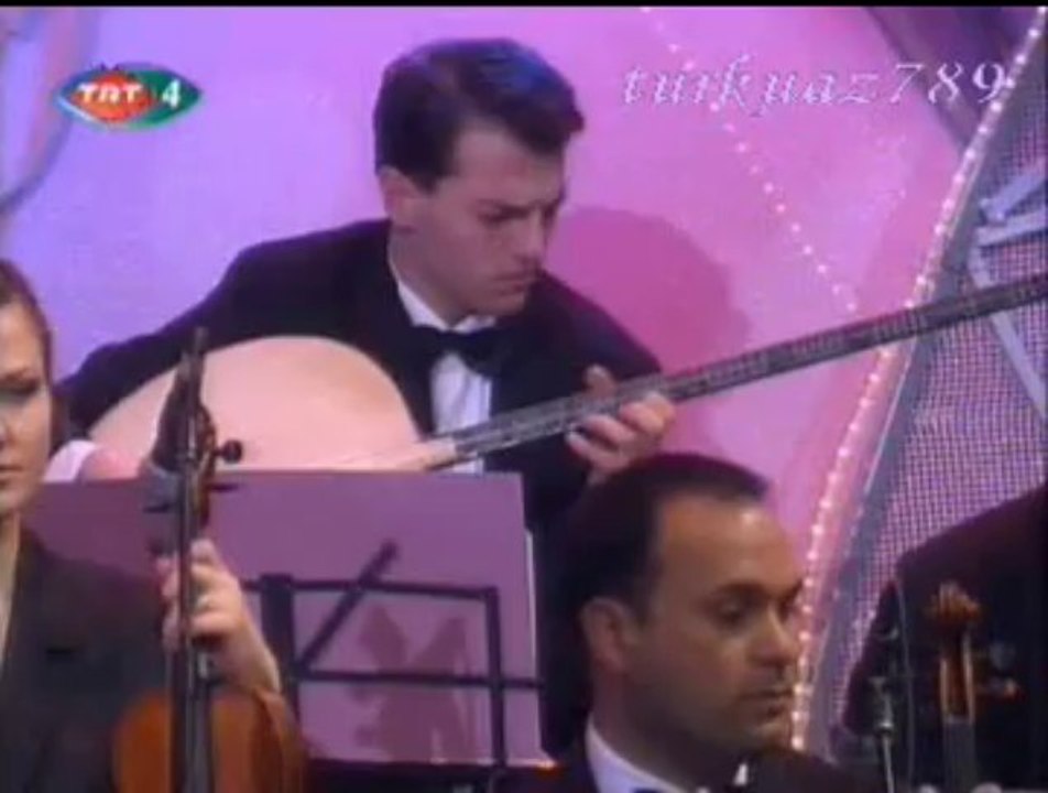 Aydemir TUNCER (Tanbûr)-Hicaz Makamına Geçiş Taksimi