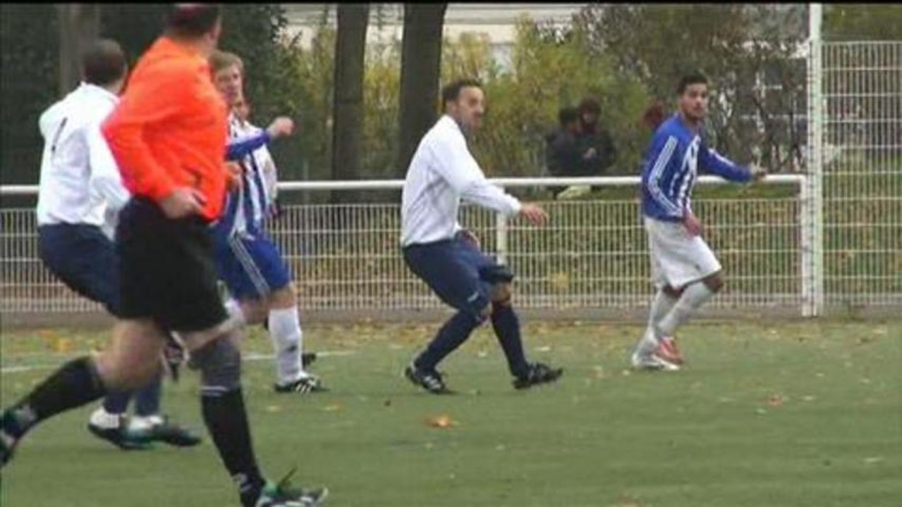 Violence dans le foot: "On a vu des mecs qui pointaient des fusils", confie Stéphane - 16/12