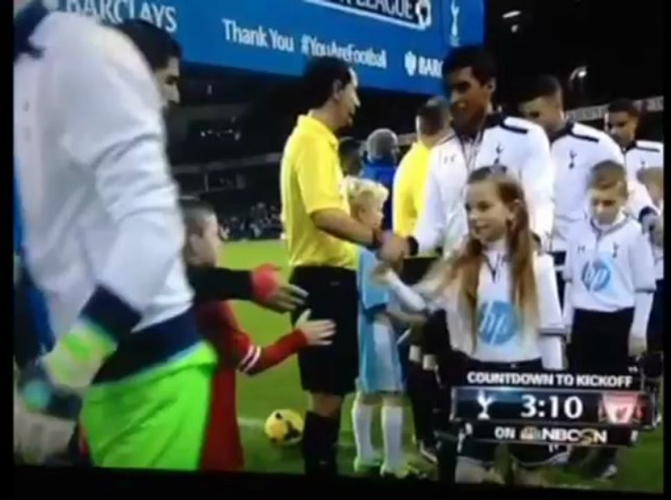 Tottenham mascot trolls Luis Suarez