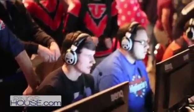 Call of duty Gamer turns CRAZY... So funny!